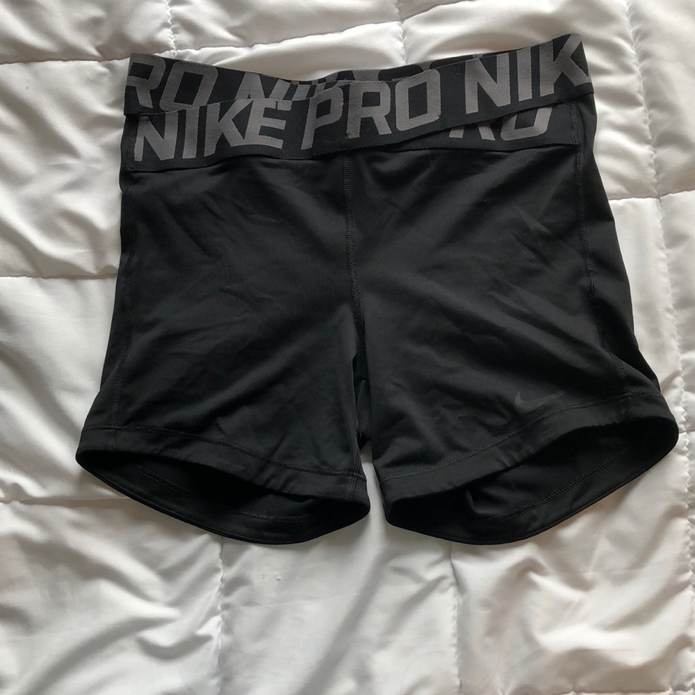 Nike Pro High Waisted Biker Shorts